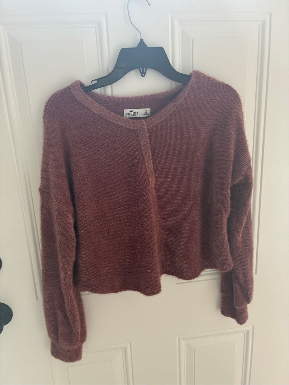 Women’s dark pink sweater